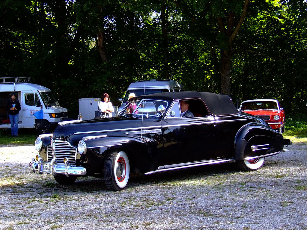 1941-Buick-Roadmaster-Cvt