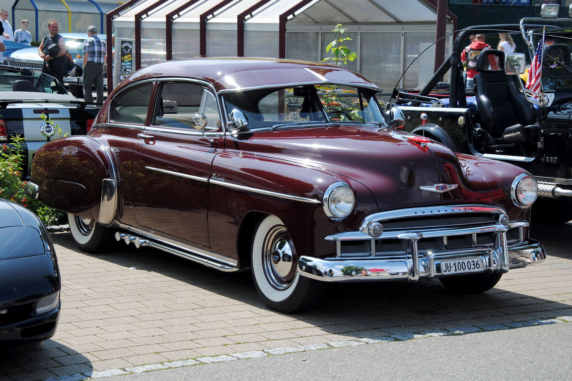 1949-Chevrolet-Fleetline-DeLuxe