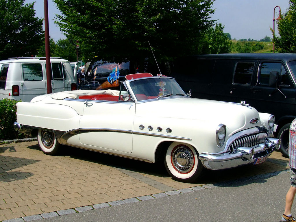 1953-Buick-Roadmaster-Cvt