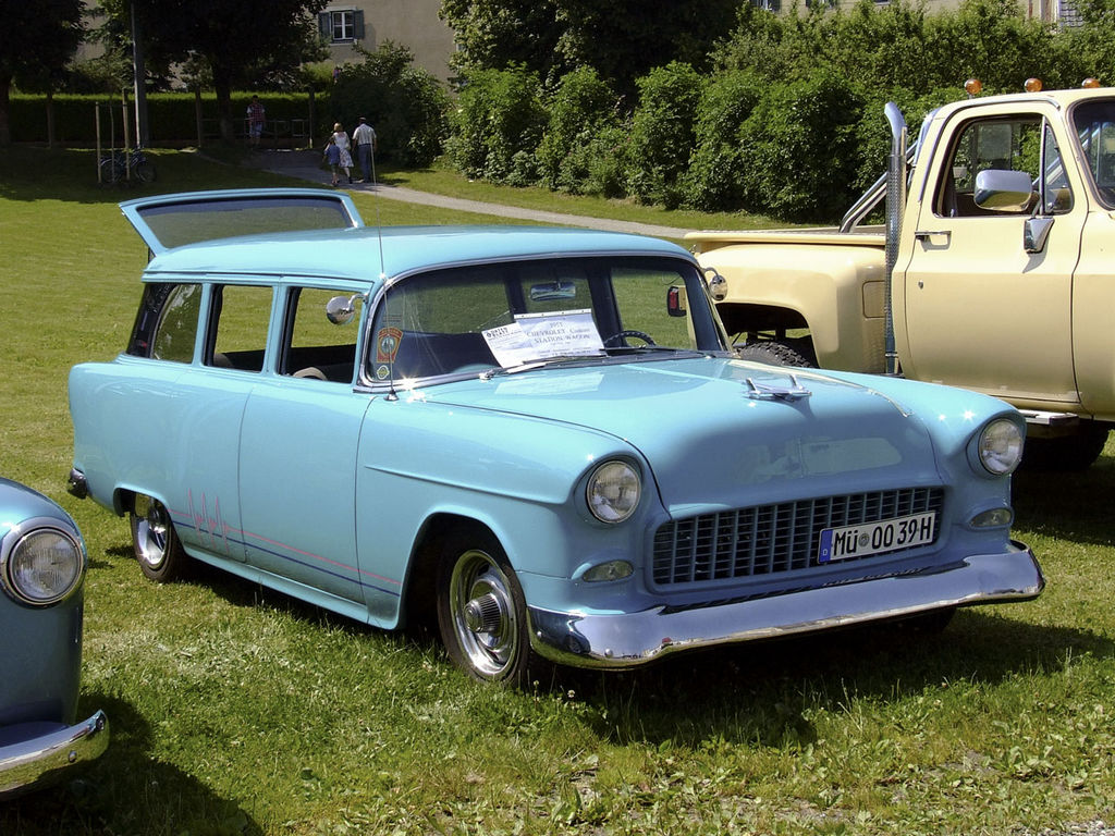 1955-Chevrolet-150-Handyman-Wagon