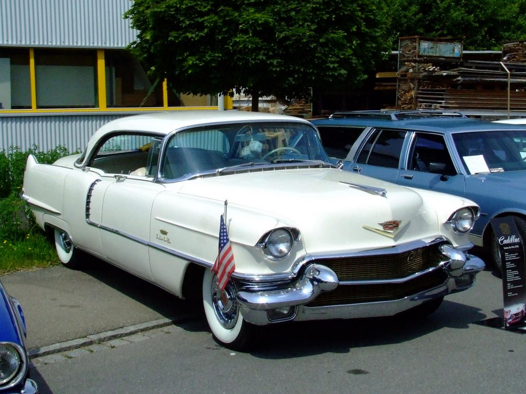1956-Cadillac-Sedan-DeVille