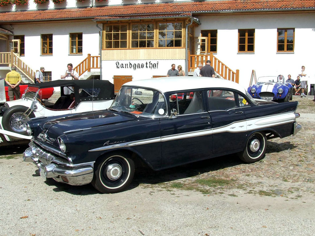 1957-Pontiac-SuperChief